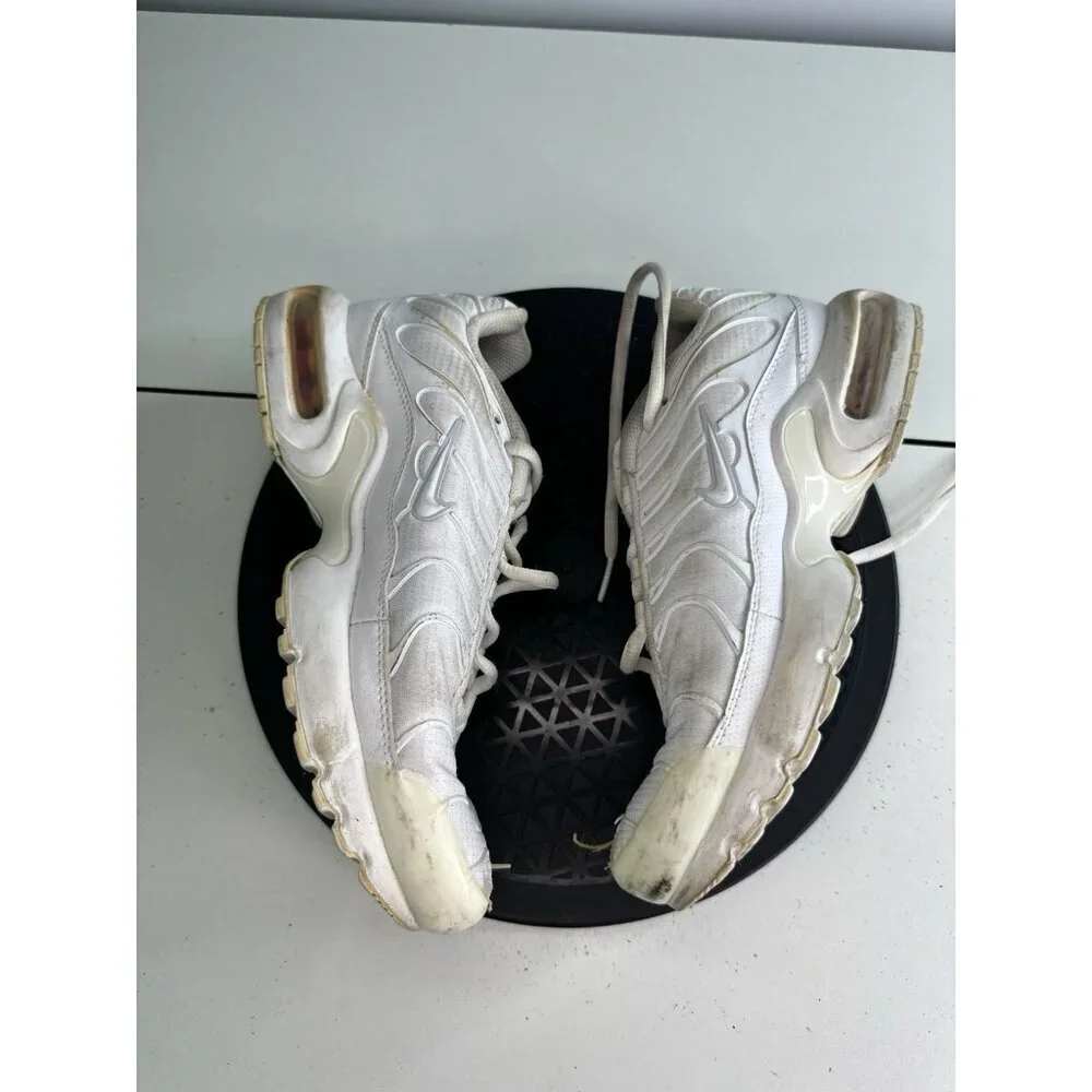 Nike Air Max Plus GS White Metallic Silver 2019 Size 5.5Y AR1852-100